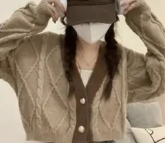 ケーブルニット クロップドセーター ベージュ