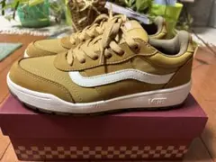 新品 VANS スニーカー マスタードカラー