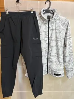 OAKLEY ジャージ上下セット セットアップ　上Mサイズ　下Ｌサイズ