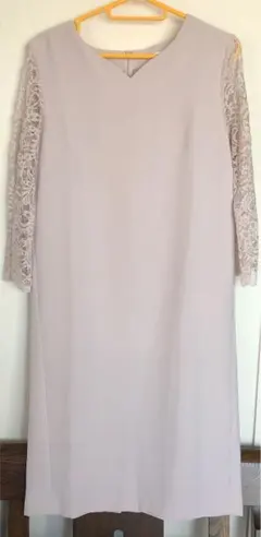 ♡ そでレースエレガントワンピ ♡  新品未使用タグ付き♪