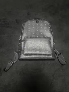 MCM ヴィセトス スタッズ バックパック ブラック　Lのサムネイル