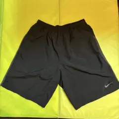 Nike DRI-FIT ブラック ハーフパンツ