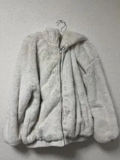 ホワイトファーコート フード付き EMODA