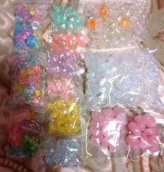 蝶々　花　ビーズ等まとめ売り