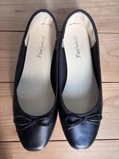 ブラック　シューズ リボン付き