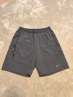 Nike Pro Training グレーショーツ