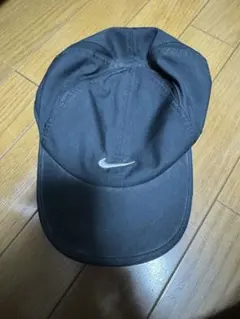 Nike Featherlight DRI-FIT 黒キャップ