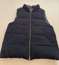 niko and ニコアンド　リバーシブルベスト　黒　迷彩　サイズ4