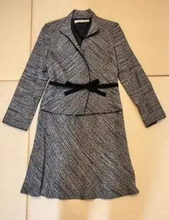 セール中！エムズグレイシー スーツ(上下セット) ３８サイズ