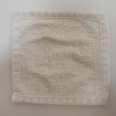 スワトウ ホワイト 刺繍 ハンカチ 花柄 スカラップ縁 - メルカリ