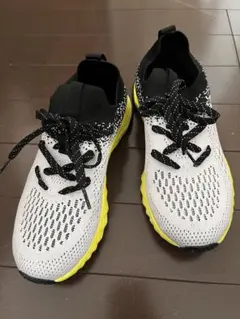 ワークマン　スニーカー ホワイト/イエロー 23.5 EEE