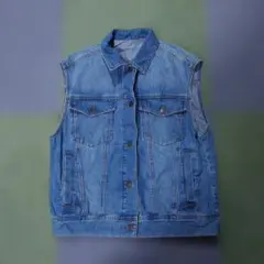 gu デニムベスト Mサイズ　美品
