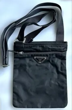タグ付き新品 PRADA ロゴプレートノベルティスマホショルダーバッグ