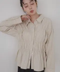 完売品✩新品☆LIAN☆シャーリングビスチェデザインシャツのサムネイル
