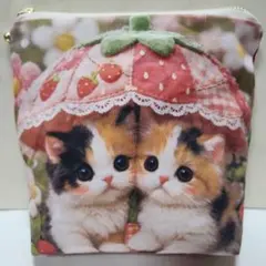 ハンドメイド 猫柄 サイドポケットポーチ 雨1 - メルカリ