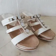 良品!!セブントゥエルブサーティ サンダル Mのサムネイル