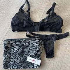 COSABELLA ブラック ブラジャーショーツセット O/Sのサムネイル