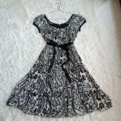 【日本製】レストローズ　プリーツ　シフォン　ワンピース　ペイズリー　総柄　リボン