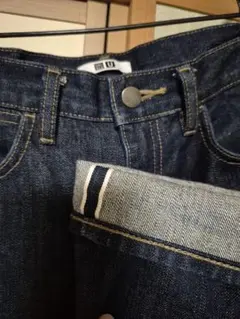 ユニクロ　セルビッジ ストレートデニム