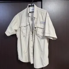 Columbia PFG 半袖シャツ ベージュ Mサイズのサムネイル