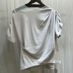 【MARECHAL TERRE】新品タグ付き⭐︎ワンショルトップスのサムネイル