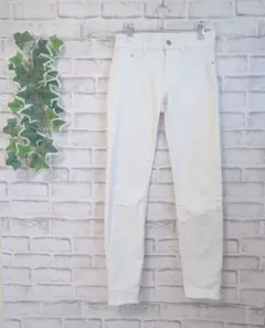 【Bershka】ベルシュカ　レディース　スキニーデニム　白　伸縮性　ジーンズ