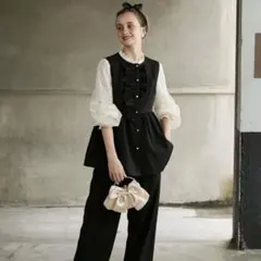 【BONLECILL noir】ペプラムフリルジレ＆アシメスリットスラックス