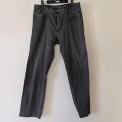 ダークグレー ストレートレッグパンツ
