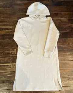 UNIQLO フード付ロングワンピース　ベージュ150