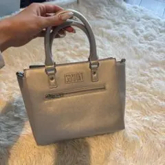 GYDAシルバー ハンドバッグ ジッパーポケット付き
