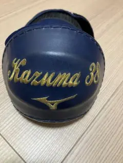 岡本和真　ジャイアンツ　巨人　新人時代　実使用　エルボーガード　　肘当て 岡本和真 ジャイアンツ 巨人 新人時代 実使用 エルボーガード 肘当て