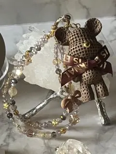 クマ型天然石ルチルクォーツ使用ビーズ携帯ストラップ