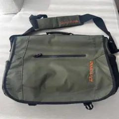 多機能＆スタイリッシュ〟 DAKINE メッセンジャーバッグ。のサムネイル