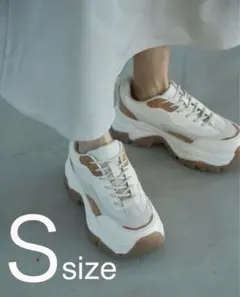 mysa closet 田中里奈　ダットスニーカー　Sサイズ