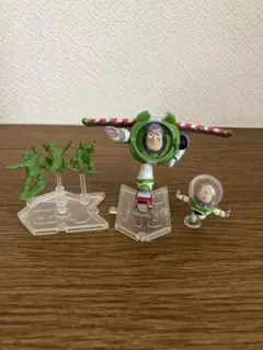 バズ・ライトイヤー グリーンアーミーフィギュアセット