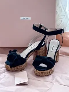 miumiu ウィッカースエードリボンサンダルのサムネイル