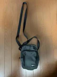 Nike ブラック ショルダーバッグのサムネイル