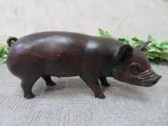 【FF2654/6】木製　木彫り豚　オブジェ　置物　25.5×8.5ｃｍ