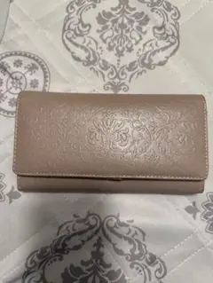 長財布 牛革　(大容量草木柄型押し)