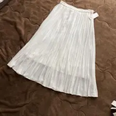 ★新品UNIQLOハイウエストシホンプリーツスカート L