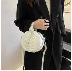 サークル型  ショルダーバッグ  2way   シンプル  ホワイト