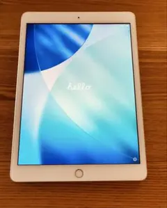 美品　８世代Apple iPad シルバー wifiモデル