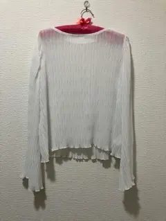ホワイト プリーツ フレア袖 長袖シャツ M