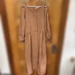 ブラウン オフショルダー ロングワンピース