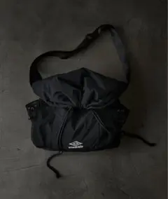 UMBRO ブラック ナイロンショルダーバッグ