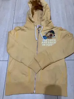 トイ・ストーリー パーカー 130cm イエロー