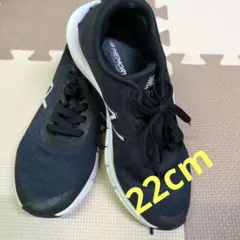 New Balance ブラックスニーカー