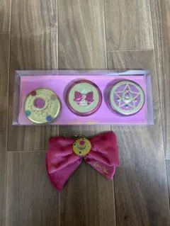 【早い者勝ち！】セーラームーン USJ キャンディー缶 リボンキーホルダーセット