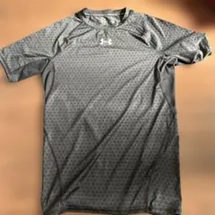 アンダーアーマー　インナーシャツ　XL