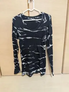 FUGA マダラ模様　ブラック　ロングＴシャツ　46サイズのサムネイル